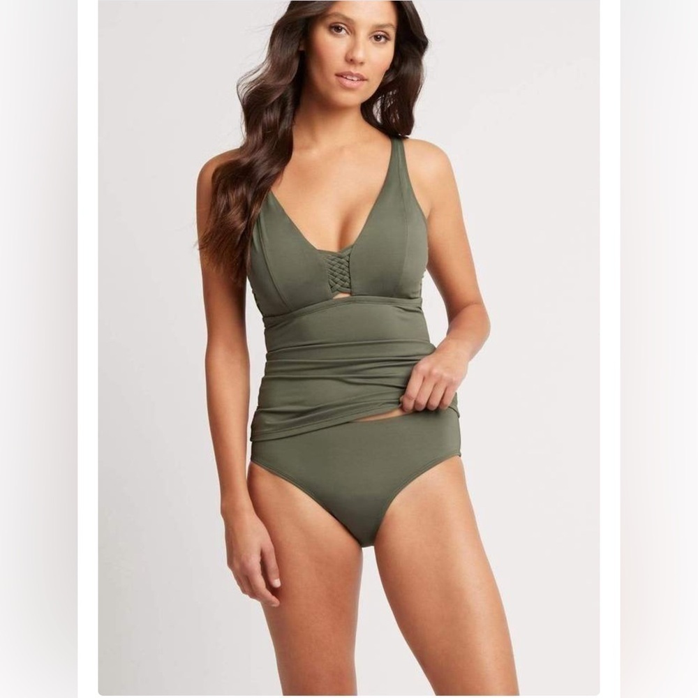 Bella D/DD Singlet Top - Khaki
Sea Level